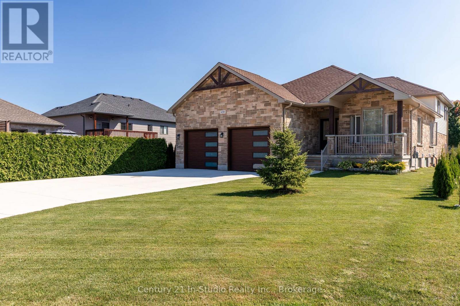 439 Ridge Street, Saugeen Shores, Ontario  N0H 2C1 - Photo 39 - X12075667