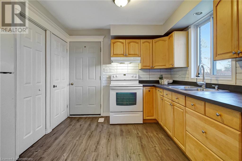 347 Cyrus Street, Cambridge, Ontario  N3H 1H2 - Photo 14 - 40715760