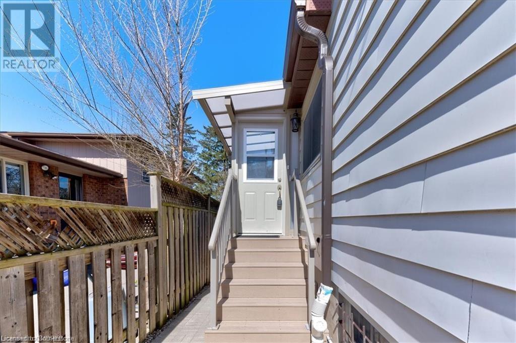 58 Fifth Avenue, Kitchener, Ontario  N2C 1P4 - Photo 3 - 40714010