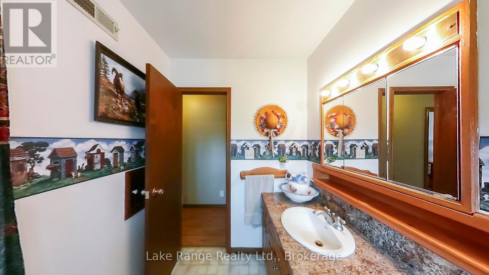 182 Concession 6, Kincardine, Ontario  N0G 2N0 - Photo 32 - X12076482