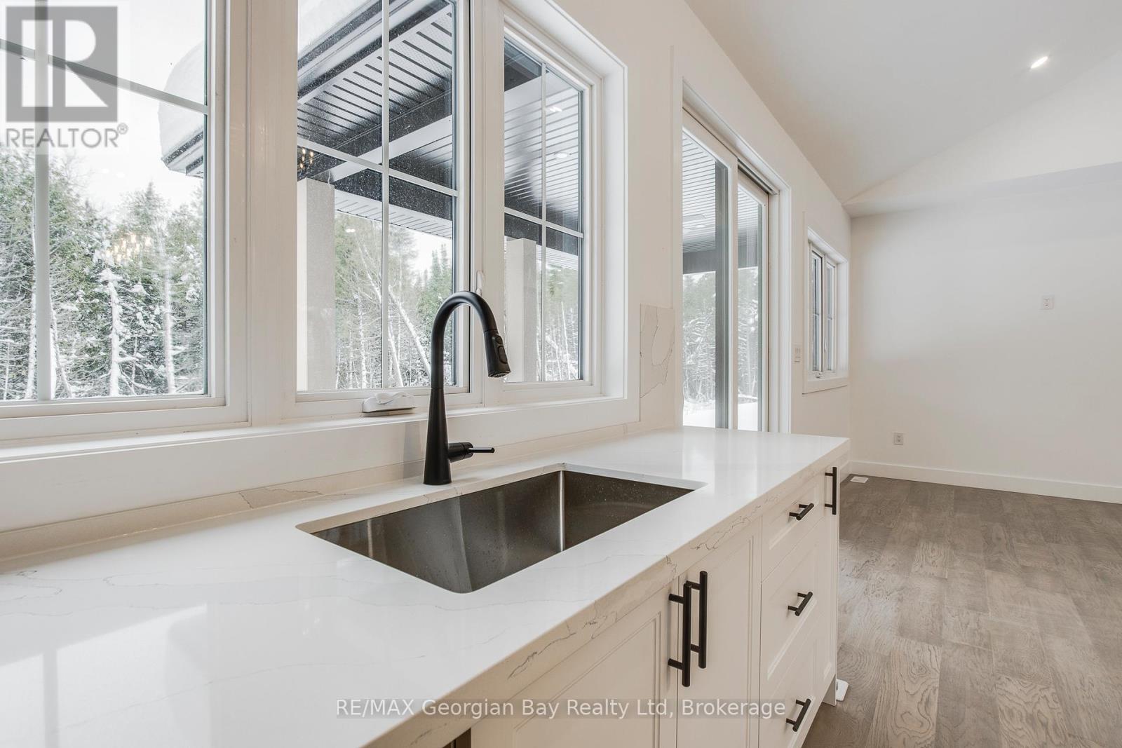 2244 Champlain Road, Tiny, Ontario  L9M 1R2 - Photo 12 - S12076609