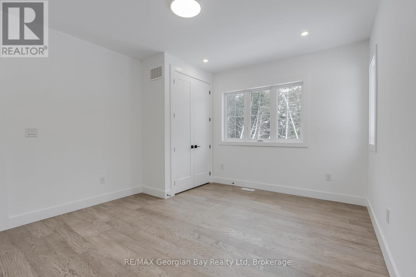 2244 Champlain Road, Tiny, Ontario  L9M 1R2 - Photo 21 - S12076609