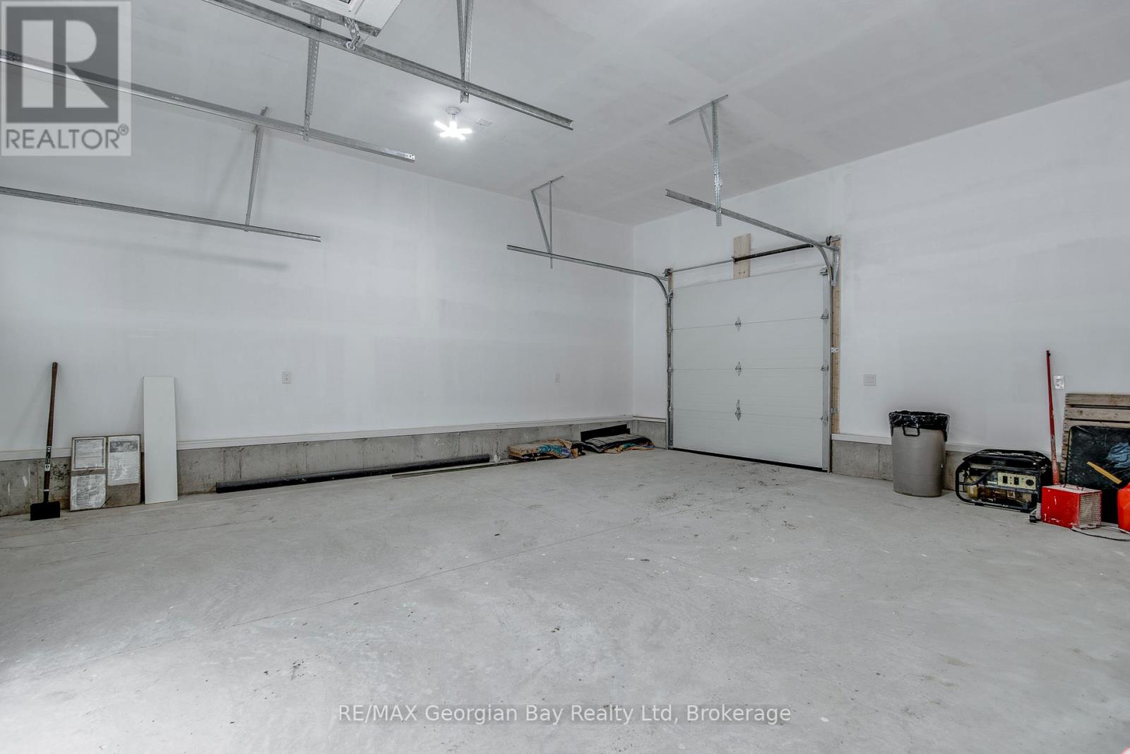 2244 Champlain Road, Tiny, Ontario  L9M 1R2 - Photo 38 - S12076609