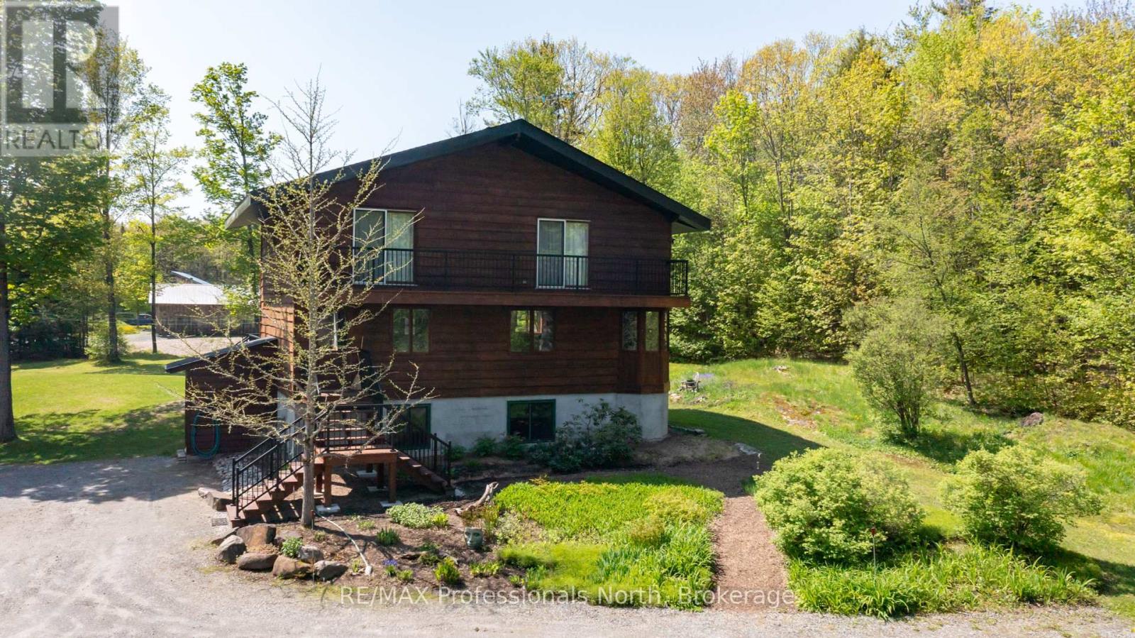1107 Falkenburg Road, Bracebridge, Ontario  P1L 1X4 - Photo 12 - X12076935