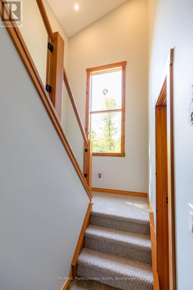 1107 Falkenburg Road, Bracebridge, Ontario  P1L 1X4 - Photo 17 - X12076935