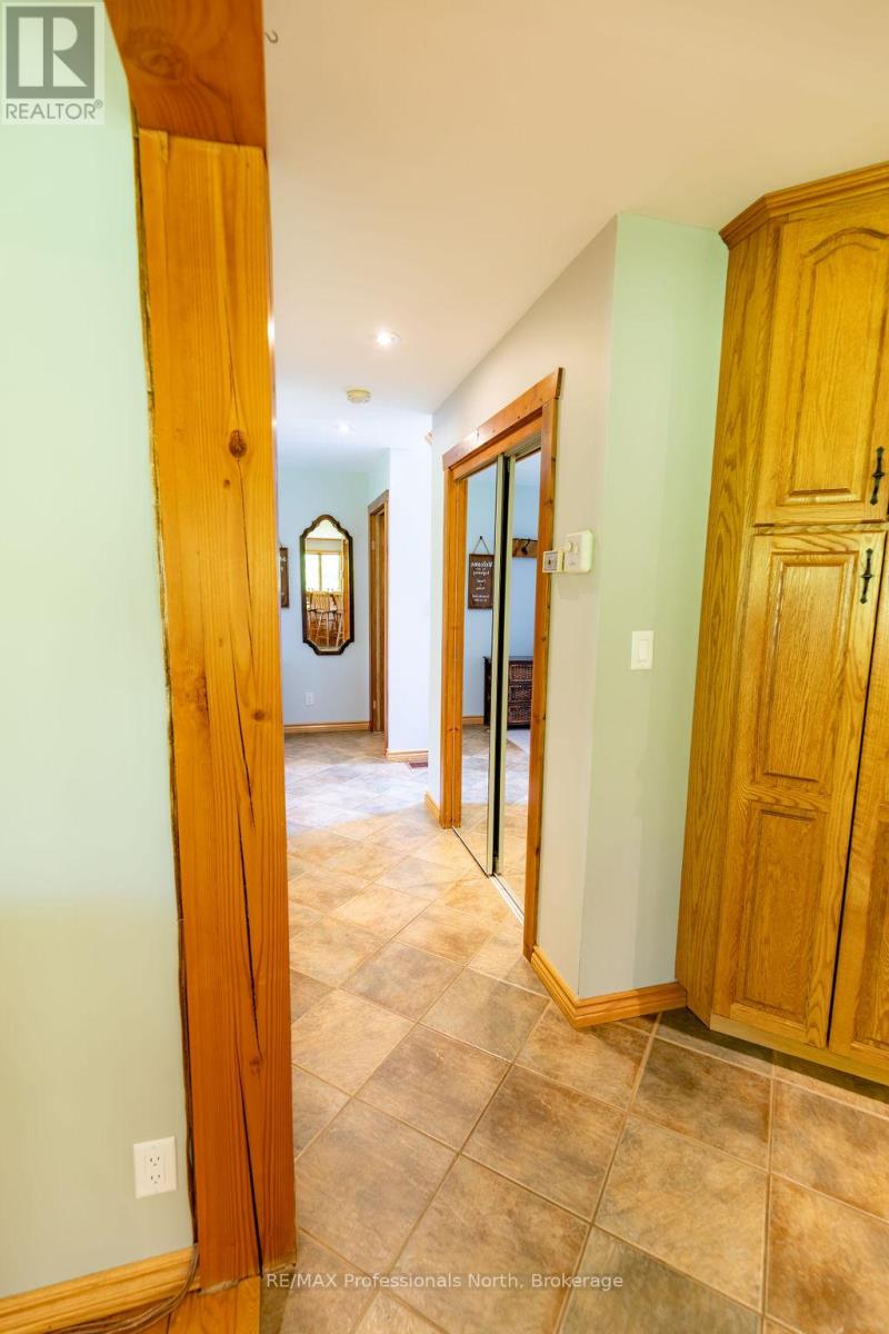 1107 Falkenburg Road, Bracebridge, Ontario  P1L 1X4 - Photo 6 - X12076935
