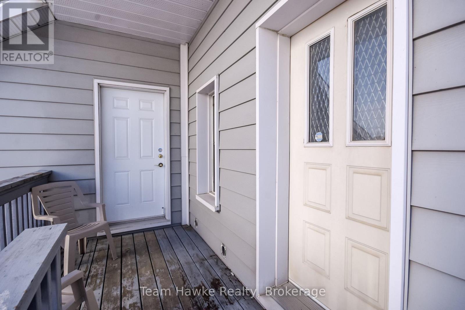 183 Lindsay Street, Midland, Ontario  L4R 2T7 - Photo 3 - S12077242