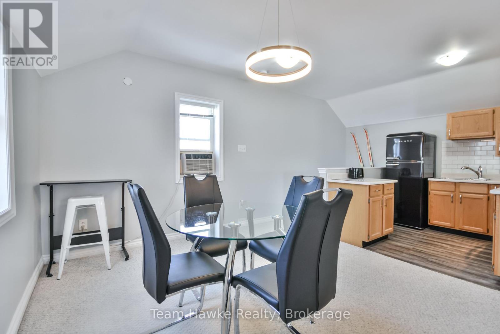 183 Lindsay Street, Midland, Ontario  L4R 2T7 - Photo 4 - S12077242