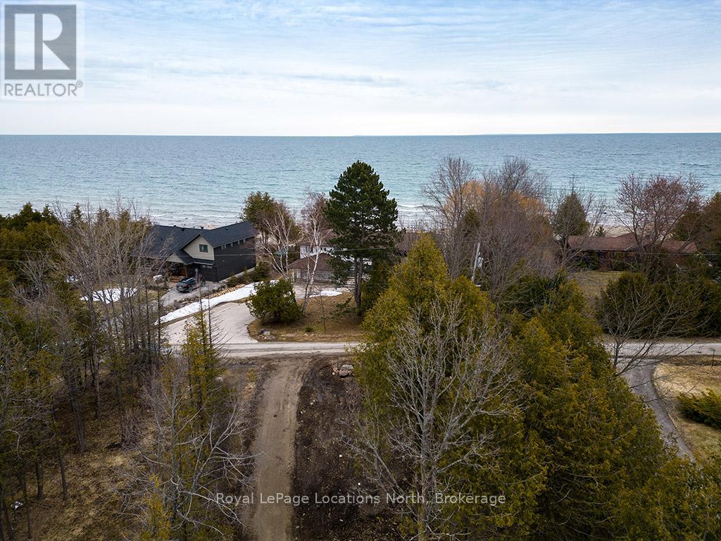 236 Lakeshore Road S, Meaford, Ontario  N4L 0A6 - Photo 10 - X12077483