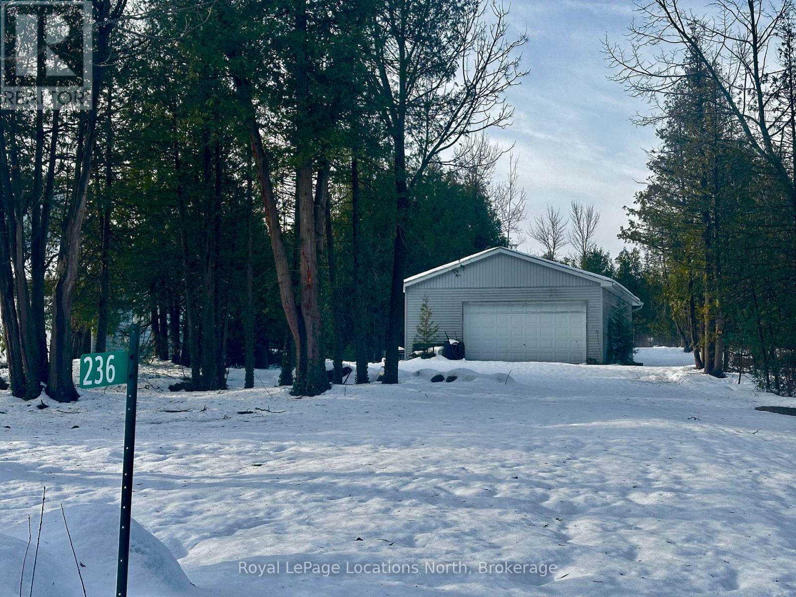 236 Lakeshore Road S, Meaford, Ontario  N4L 0A6 - Photo 12 - X12077483
