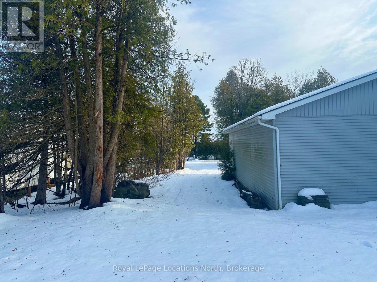 236 Lakeshore Road S, Meaford, Ontario  N4L 0A6 - Photo 14 - X12077483