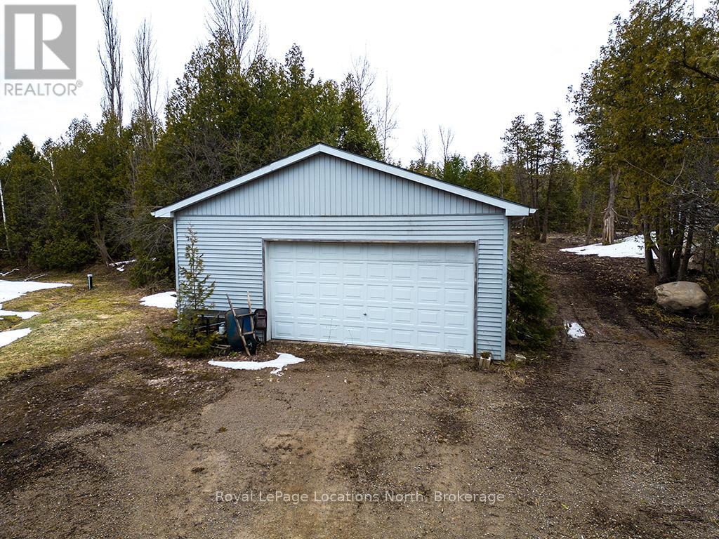 236 Lakeshore Road S, Meaford, Ontario  N4L 0A6 - Photo 5 - X12077483