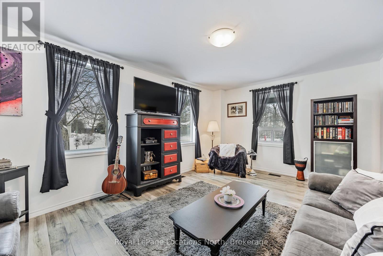 148 Marsh Street, Blue Mountains, Ontario  N0H 1J0 - Photo 12 - X12077735