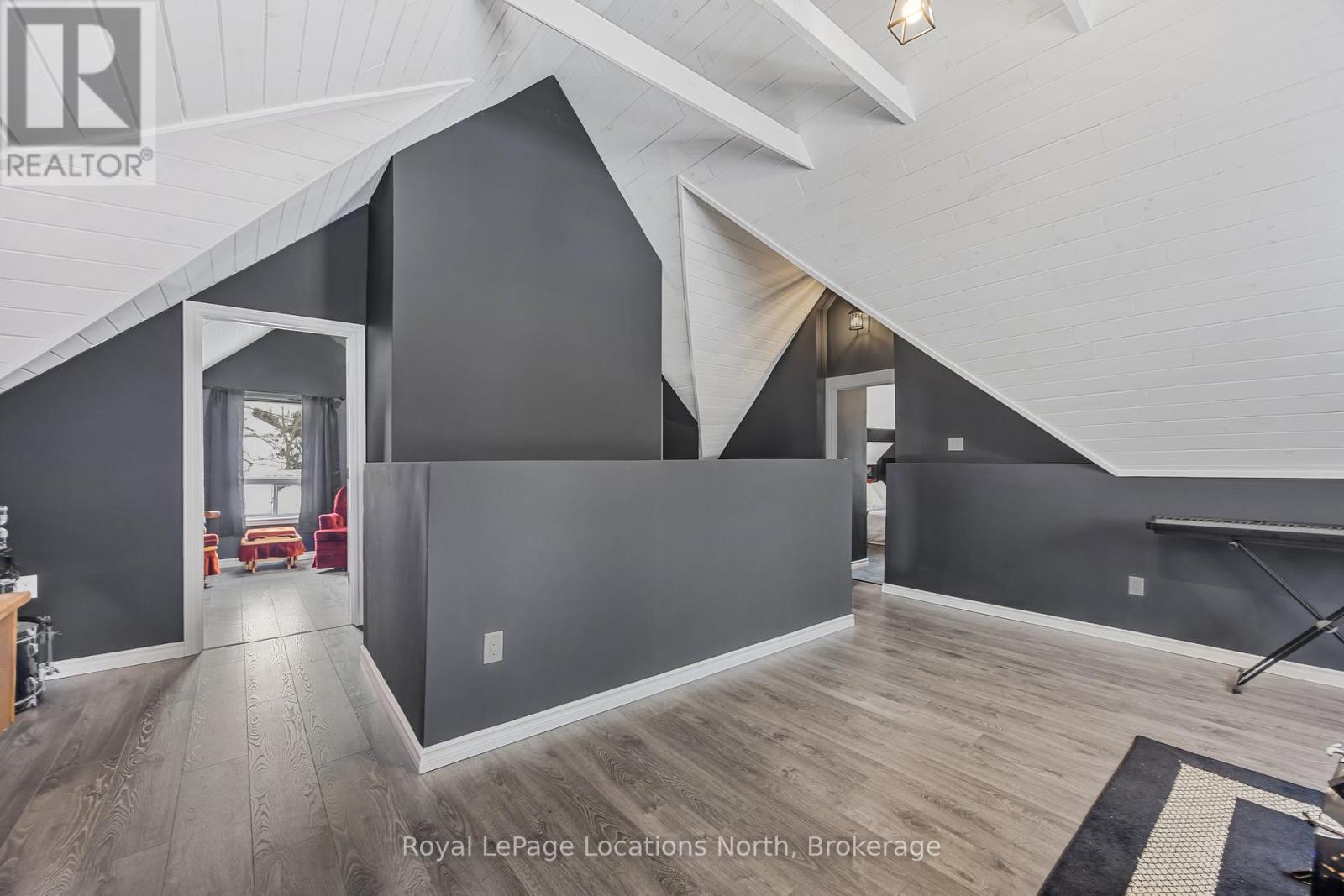 148 Marsh Street, Blue Mountains, Ontario  N0H 1J0 - Photo 16 - X12077735