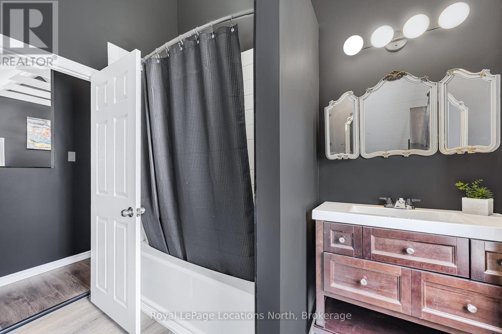 148 Marsh Street, Blue Mountains, Ontario  N0H 1J0 - Photo 26 - X12077735