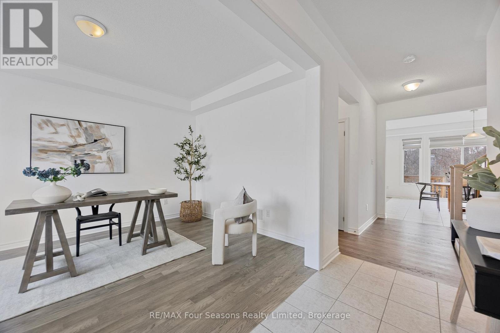 44 Kirby Avenue, Collingwood, Ontario  L9Y 3W8 - Photo 3 - S12078258