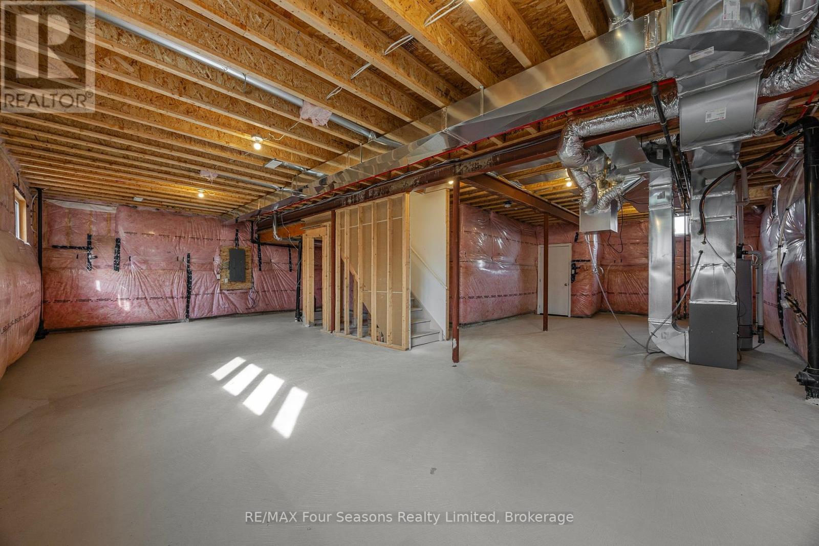 44 Kirby Avenue, Collingwood, Ontario  L9Y 3W8 - Photo 36 - S12078258