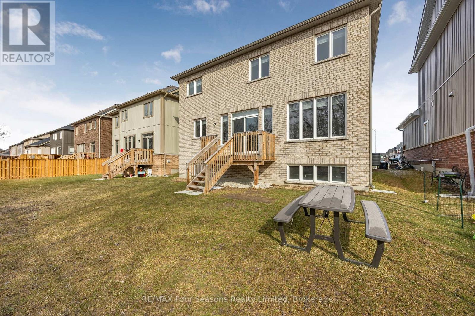 44 Kirby Avenue, Collingwood, Ontario  L9Y 3W8 - Photo 41 - S12078258