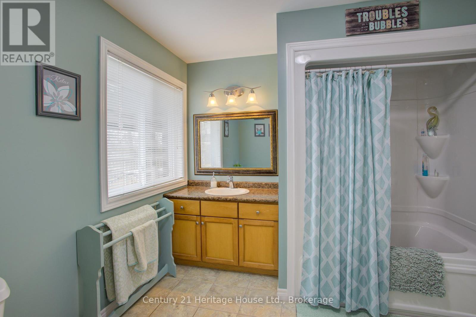 275 South Street E, West Grey, Ontario  N0G 1R0 - Photo 19 - X12078264
