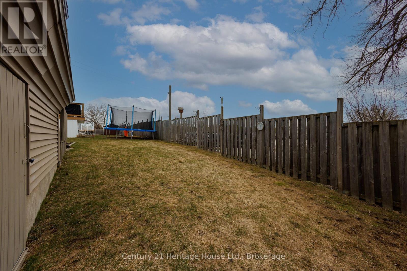 275 South Street E, West Grey, Ontario  N0G 1R0 - Photo 34 - X12078264
