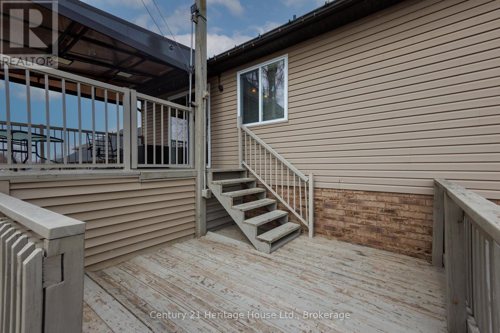 275 South Street E, West Grey, Ontario  N0G 1R0 - Photo 35 - X12078264