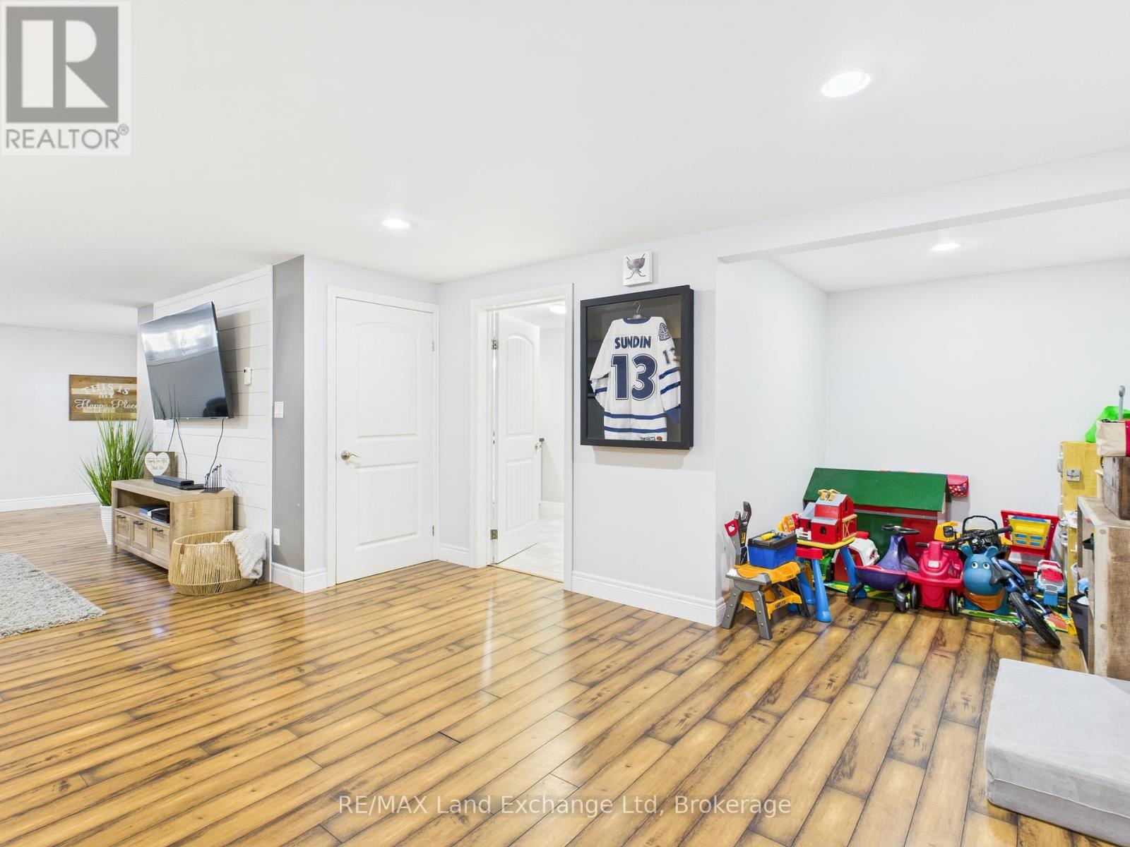 91 Park Street, Goderich, Ontario  N7A 1K9 - Photo 29 - X12079476
