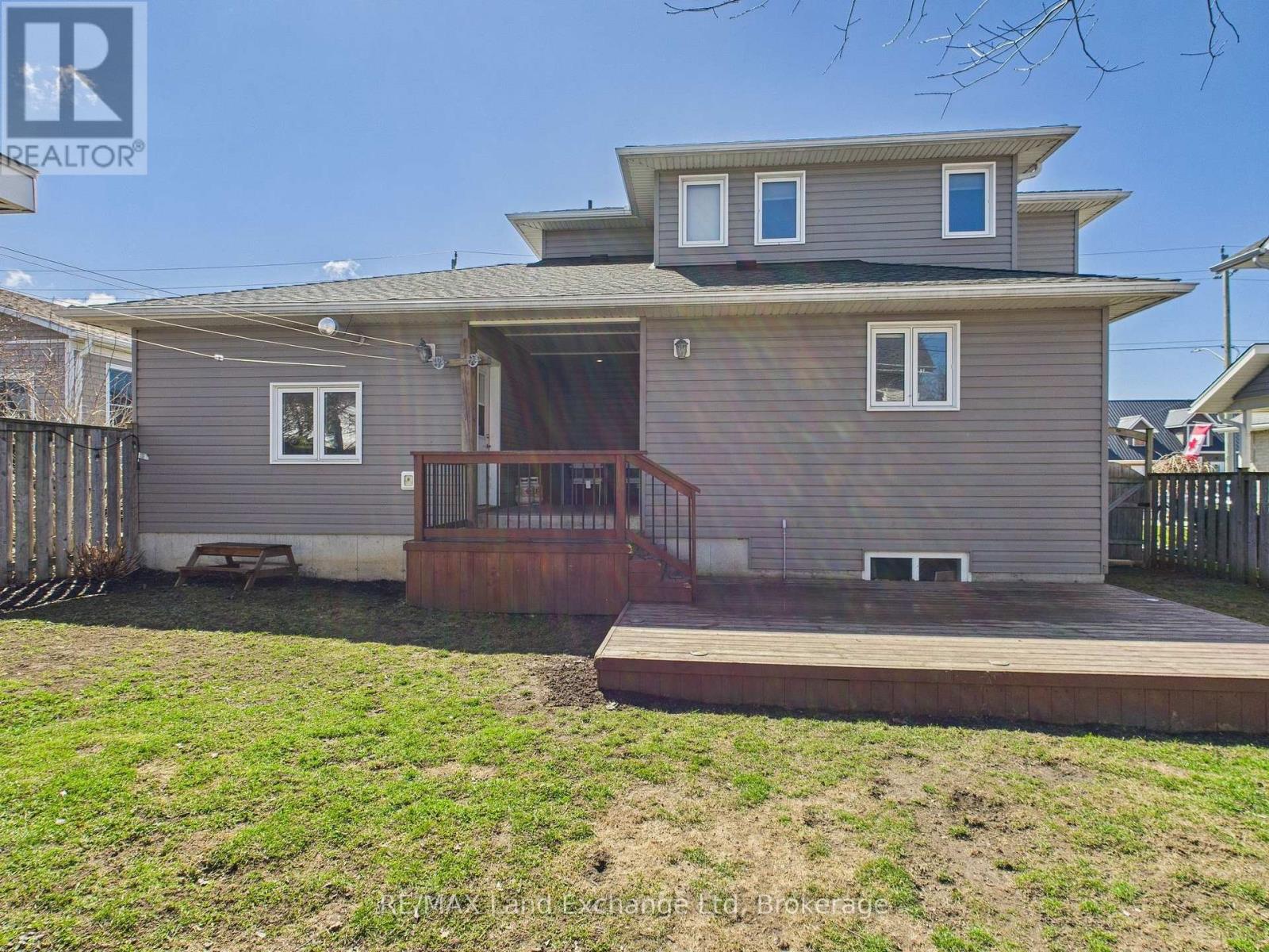 91 Park Street, Goderich, Ontario  N7A 1K9 - Photo 33 - X12079476