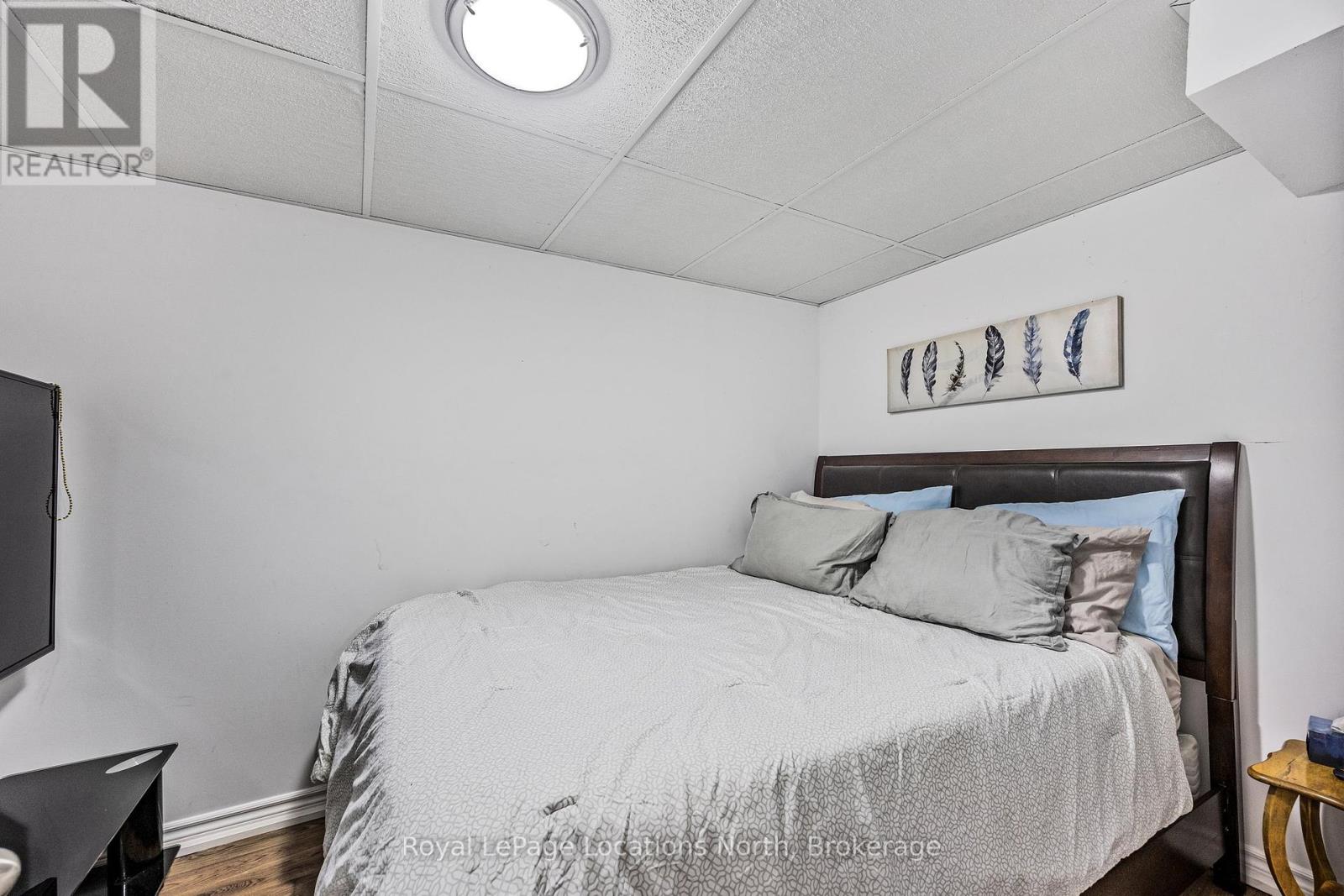 40 Savarin Street, Wasaga Beach, Ontario  L9Z 2N8 - Photo 25 - S12079617