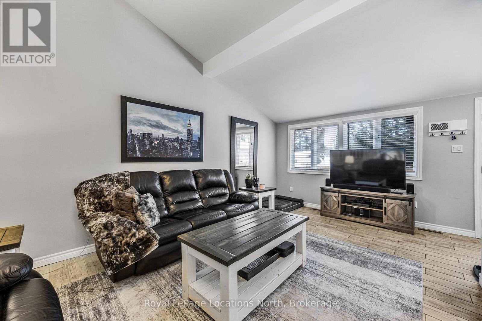 40 Savarin Street, Wasaga Beach, Ontario  L9Z 2N8 - Photo 6 - S12079617