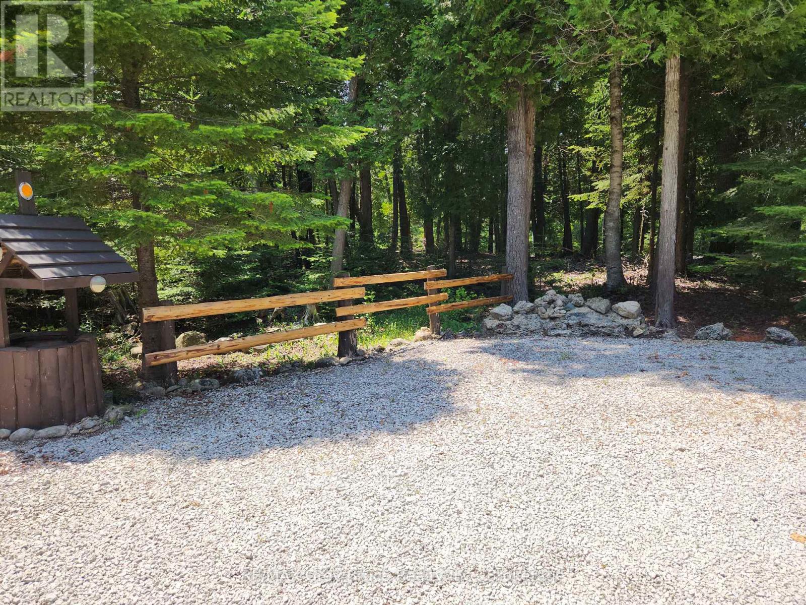 83 Lakewood Country Lane, Northern Bruce Peninsula, Ontario  N0H 1W0 - Photo 24 - X12079771