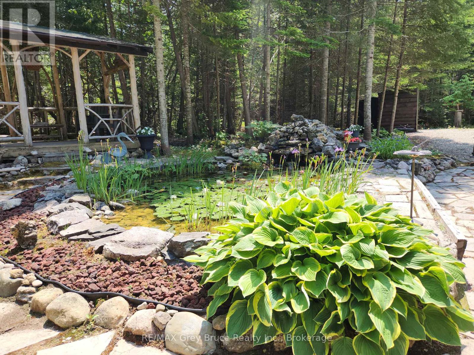 83 Lakewood Country Lane, Northern Bruce Peninsula, Ontario  N0H 1W0 - Photo 32 - X12079771
