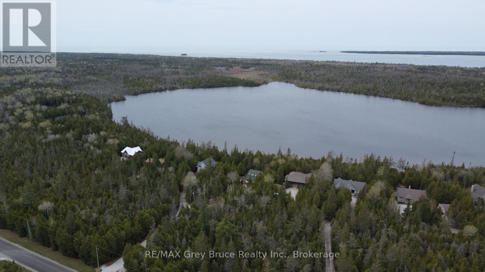83 Lakewood Country Lane, Northern Bruce Peninsula, Ontario  N0H 1W0 - Photo 38 - X12079771