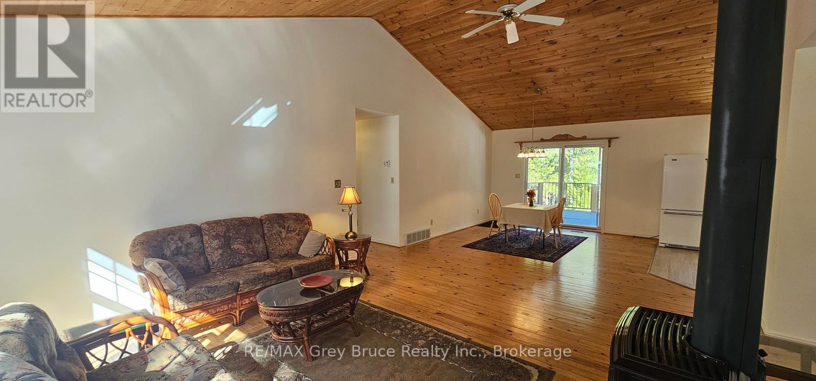 83 Lakewood Country Lane, Northern Bruce Peninsula, Ontario  N0H 1W0 - Photo 7 - X12079771