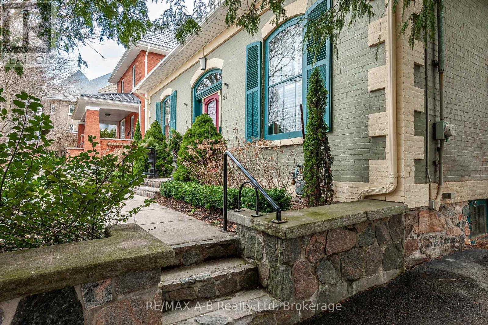 21 Birmingham Street, Stratford, Ontario  N5A 2S5 - Photo 47 - X12080737