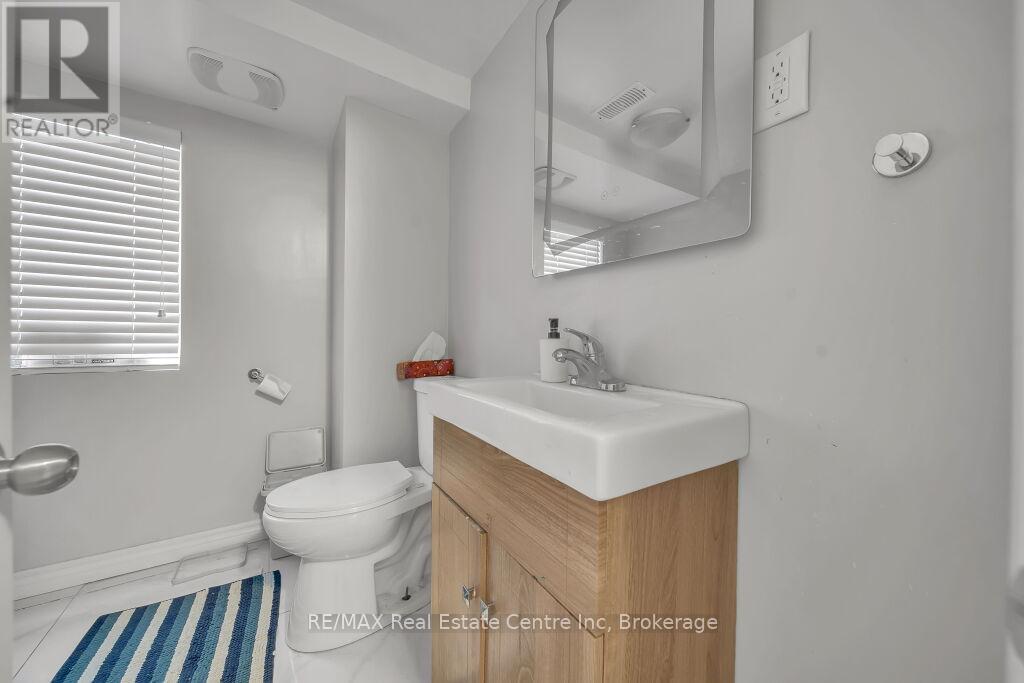 26 Brock Road N, Puslinch, Ontario  N0B 2J0 - Photo 17 - X12083378