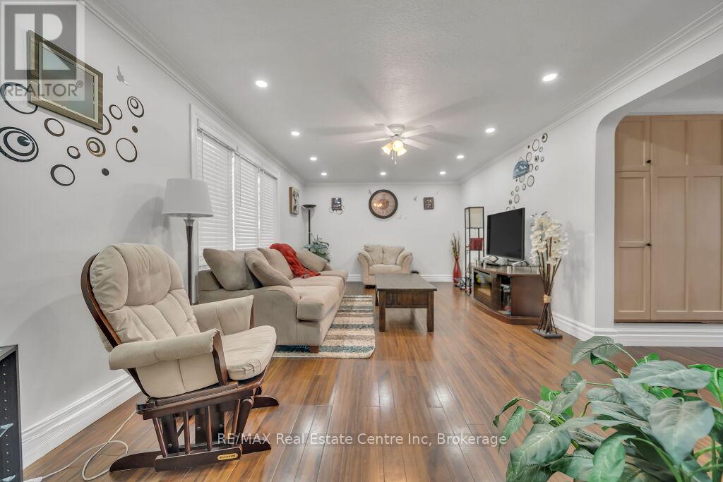 26 Brock Road N, Puslinch, Ontario  N0B 2J0 - Photo 6 - X12083378
