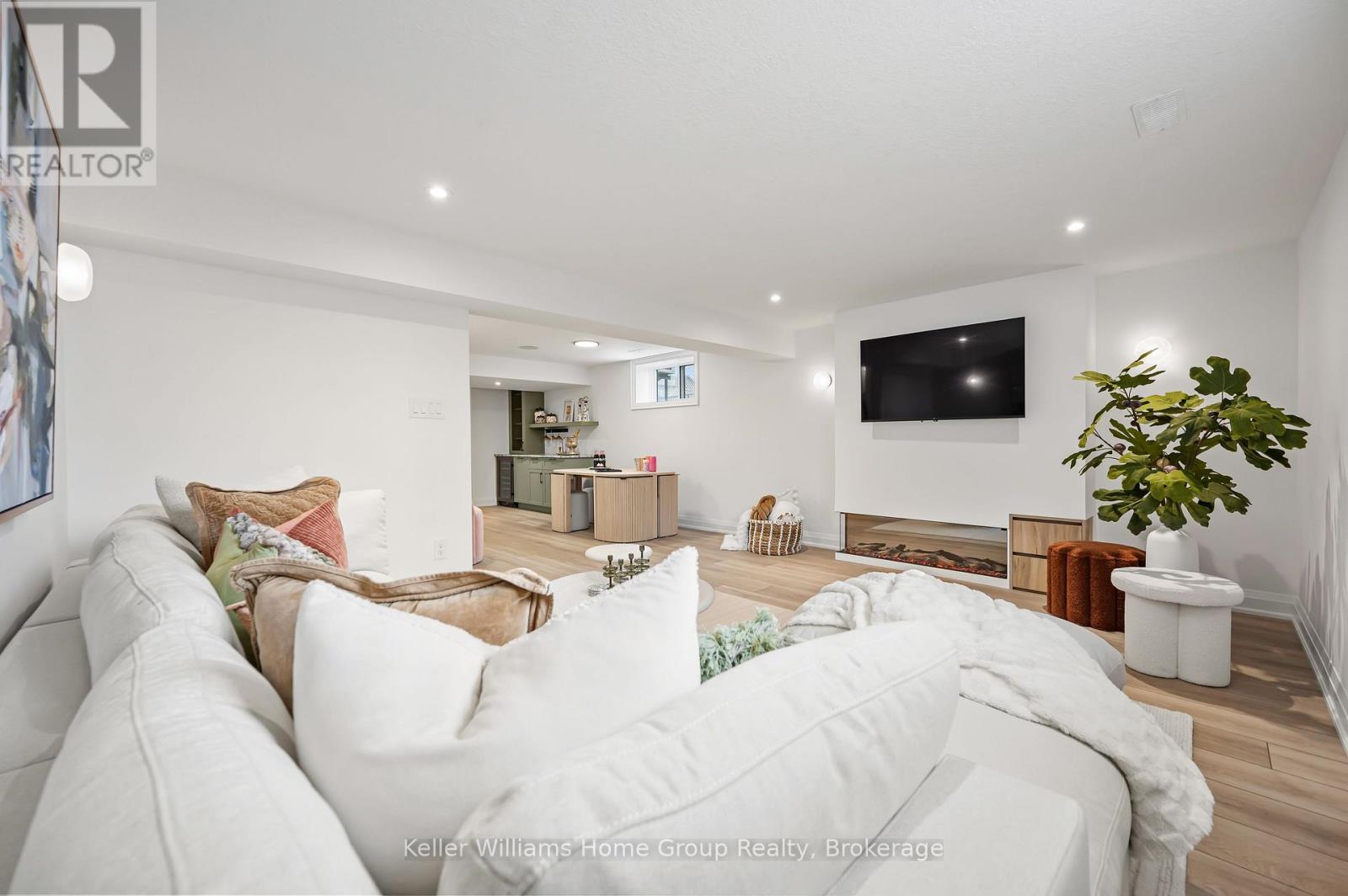 25 Halls Drive, Centre Wellington, Ontario  N0B 1S0 - Photo 43 - X12084257