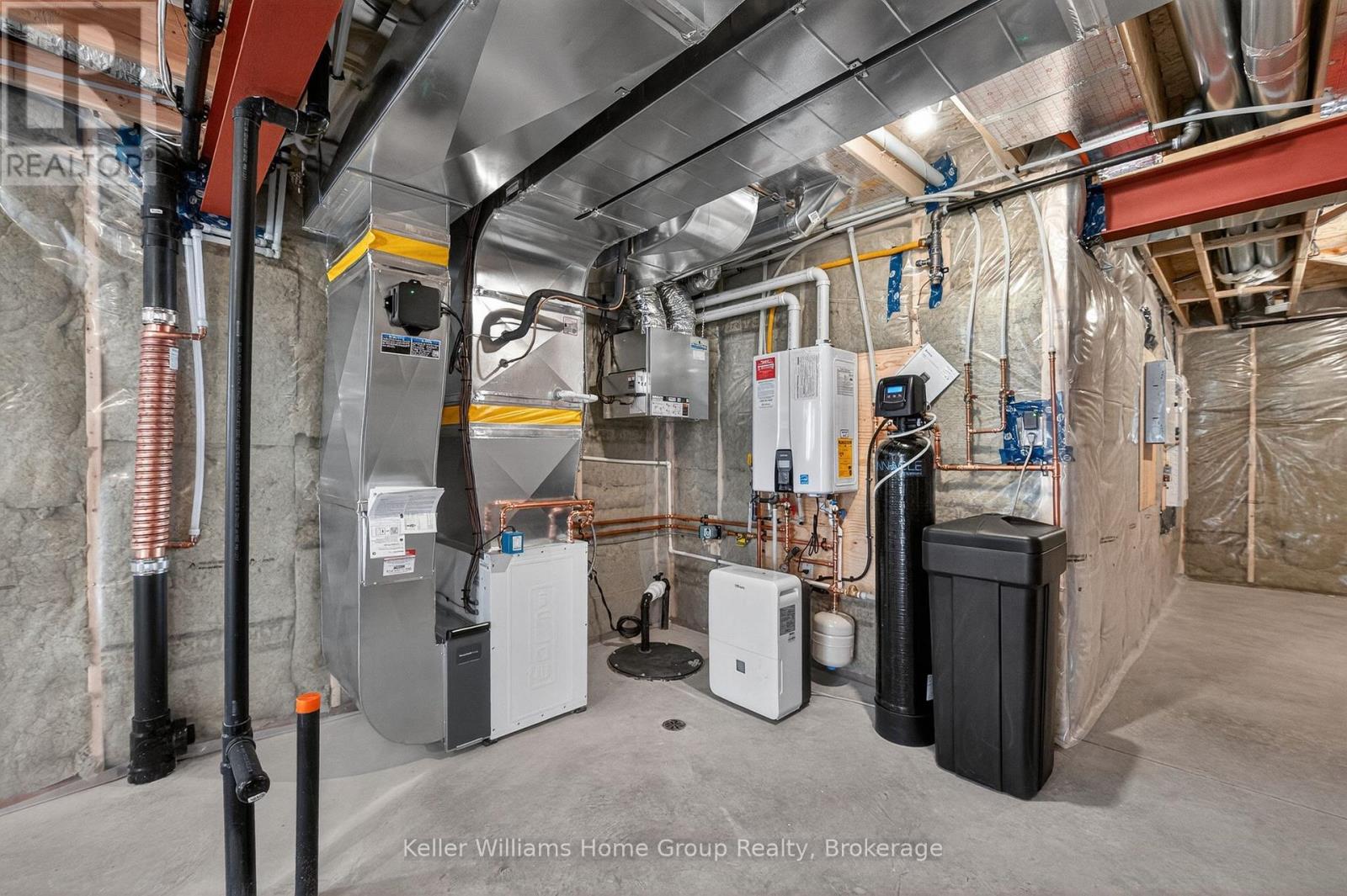 27 Halls Drive, Centre Wellington, Ontario  N0B 1S0 - Photo 42 - X12084265