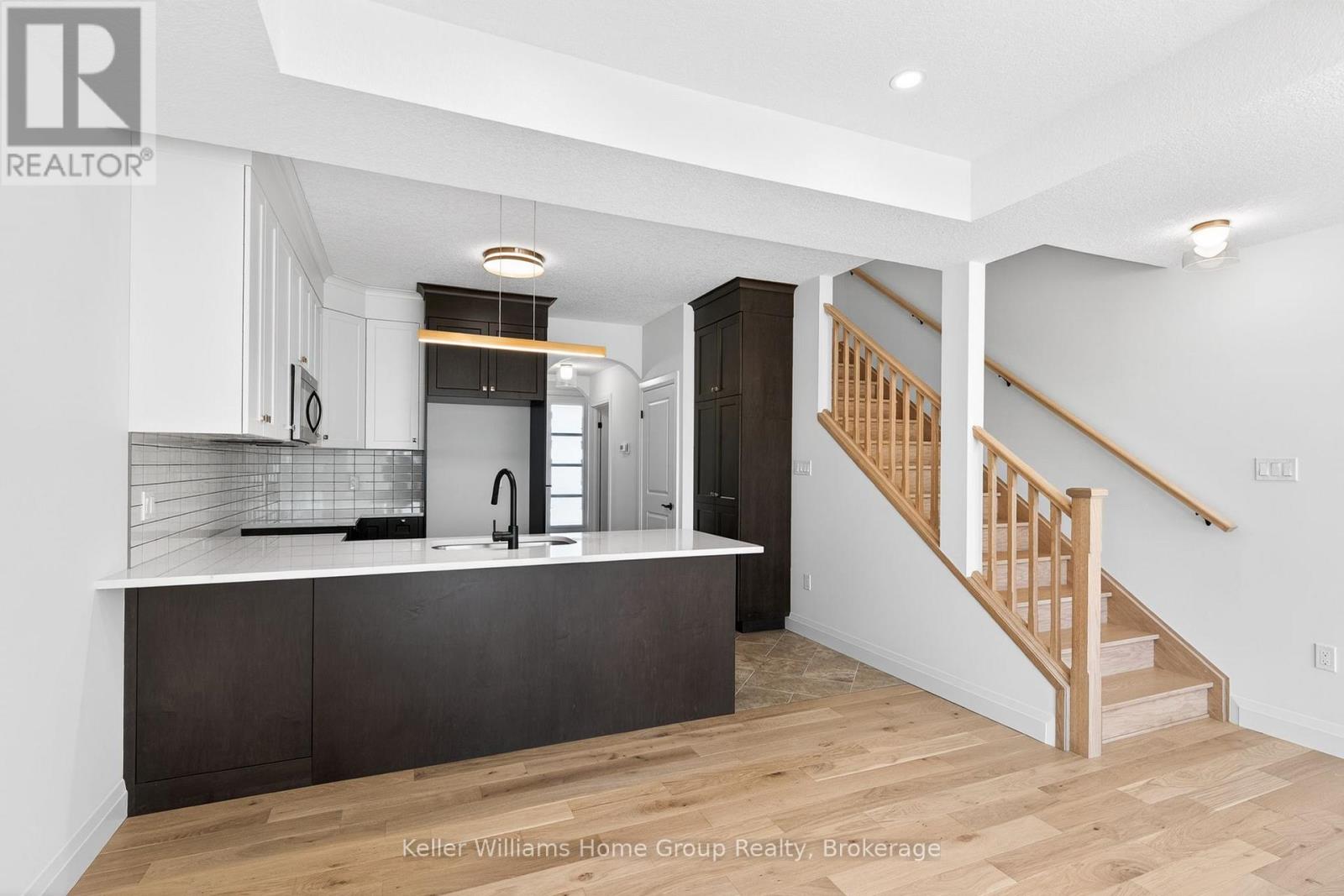 27 Halls Drive, Centre Wellington, Ontario  N0B 1S0 - Photo 9 - X12084265