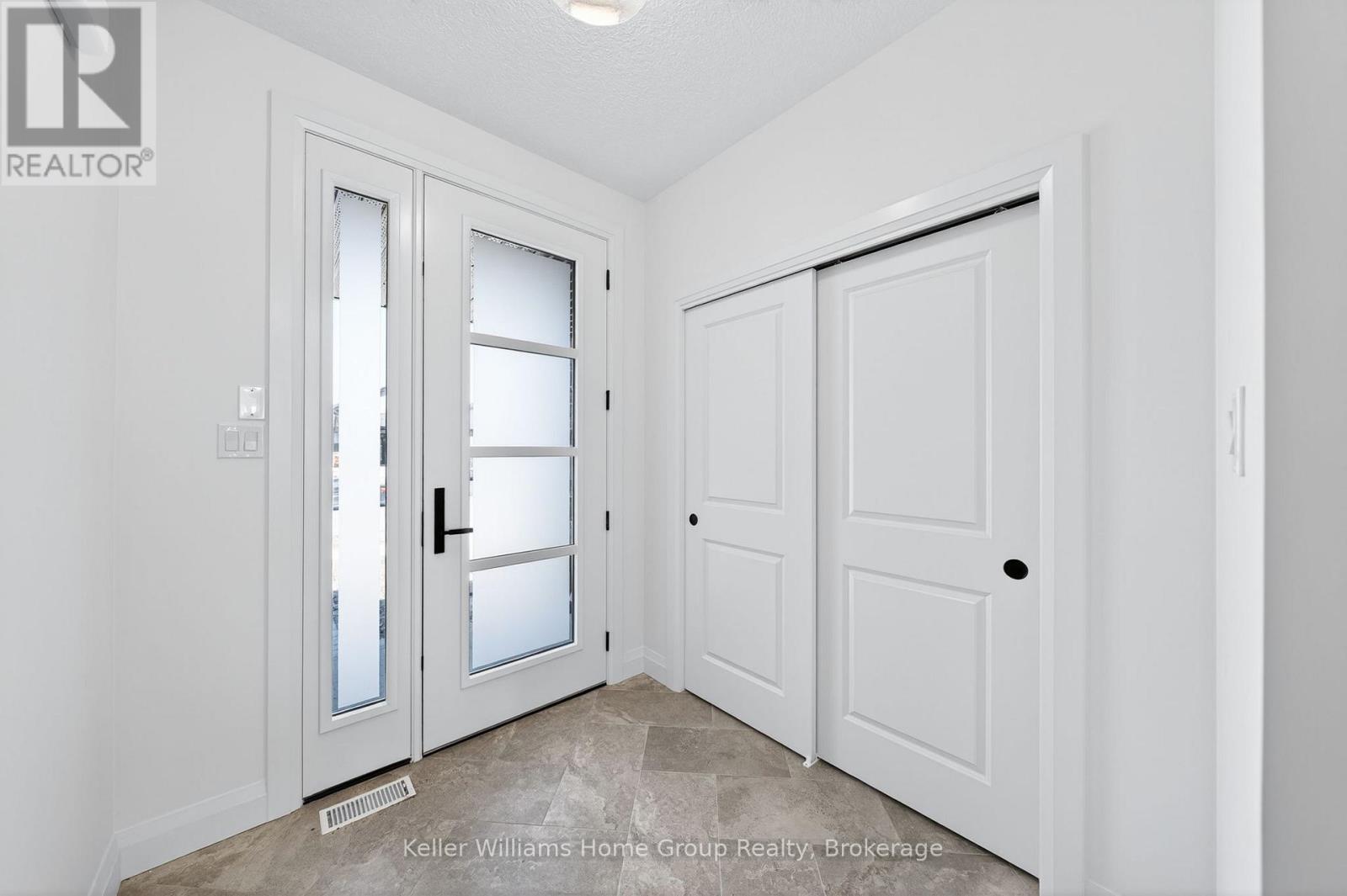 31 Halls Drive, Centre Wellington, Ontario  N0B 1S0 - Photo 6 - X12084272