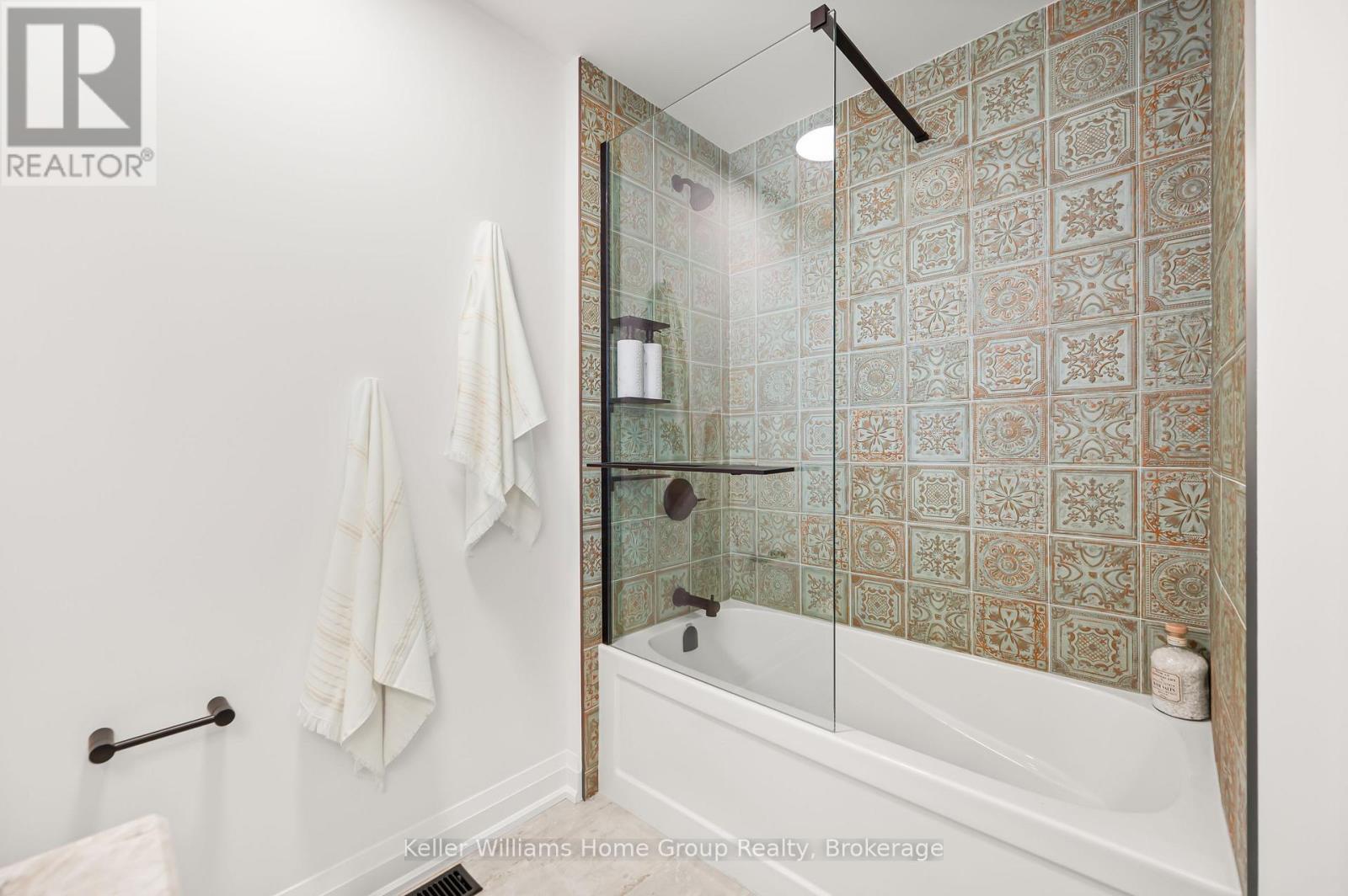 39 Halls Drive, Centre Wellington, Ontario  N0B 1S0 - Photo 33 - X12084278
