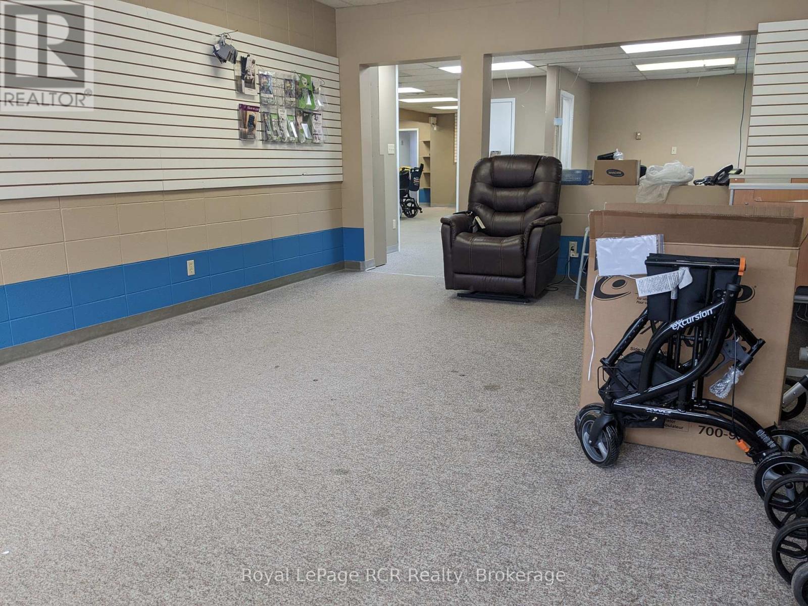 137 George Street W, West Grey, Ontario  N0G 1R0 - Photo 24 - X12085776