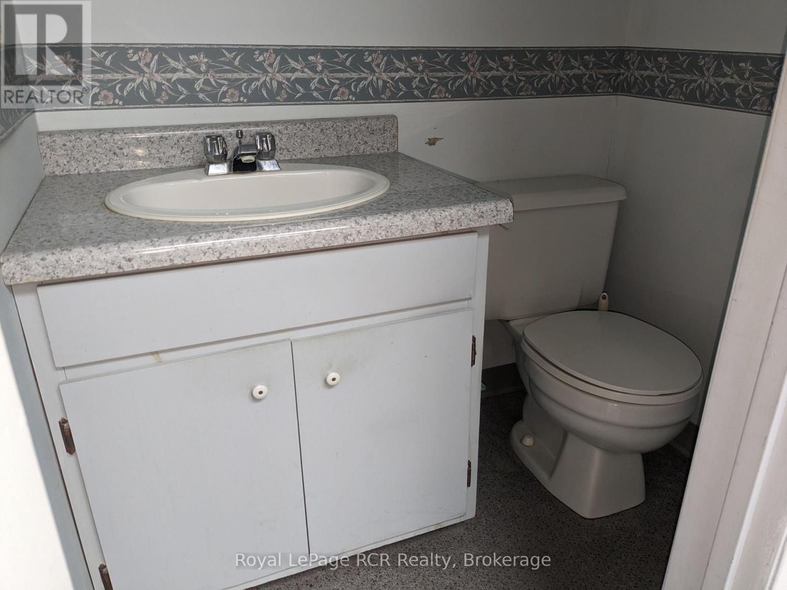 137 George Street W, West Grey, Ontario  N0G 1R0 - Photo 26 - X12085776