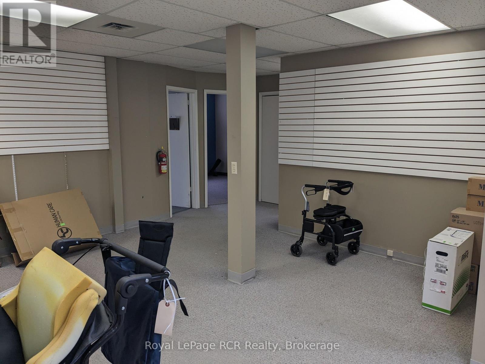 137 George Street W, West Grey, Ontario  N0G 1R0 - Photo 27 - X12085776