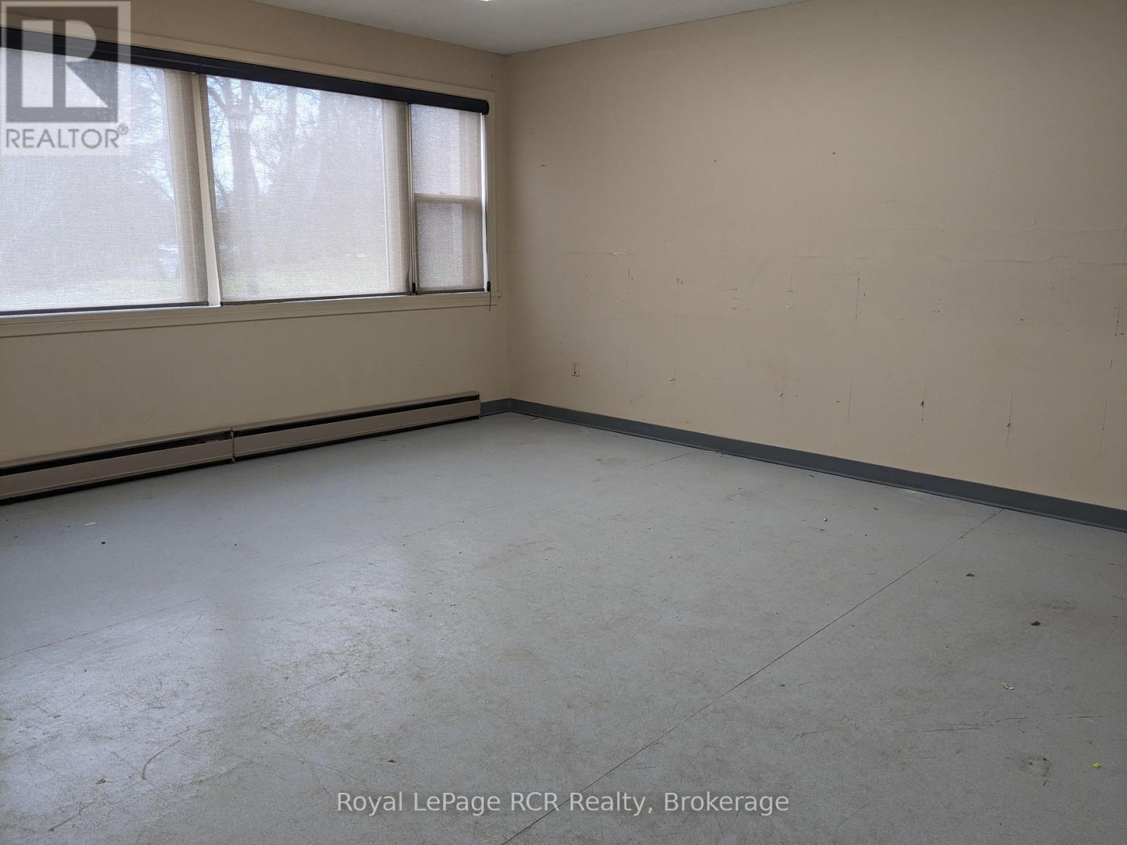 137 George Street W, West Grey, Ontario  N0G 1R0 - Photo 48 - X12085776