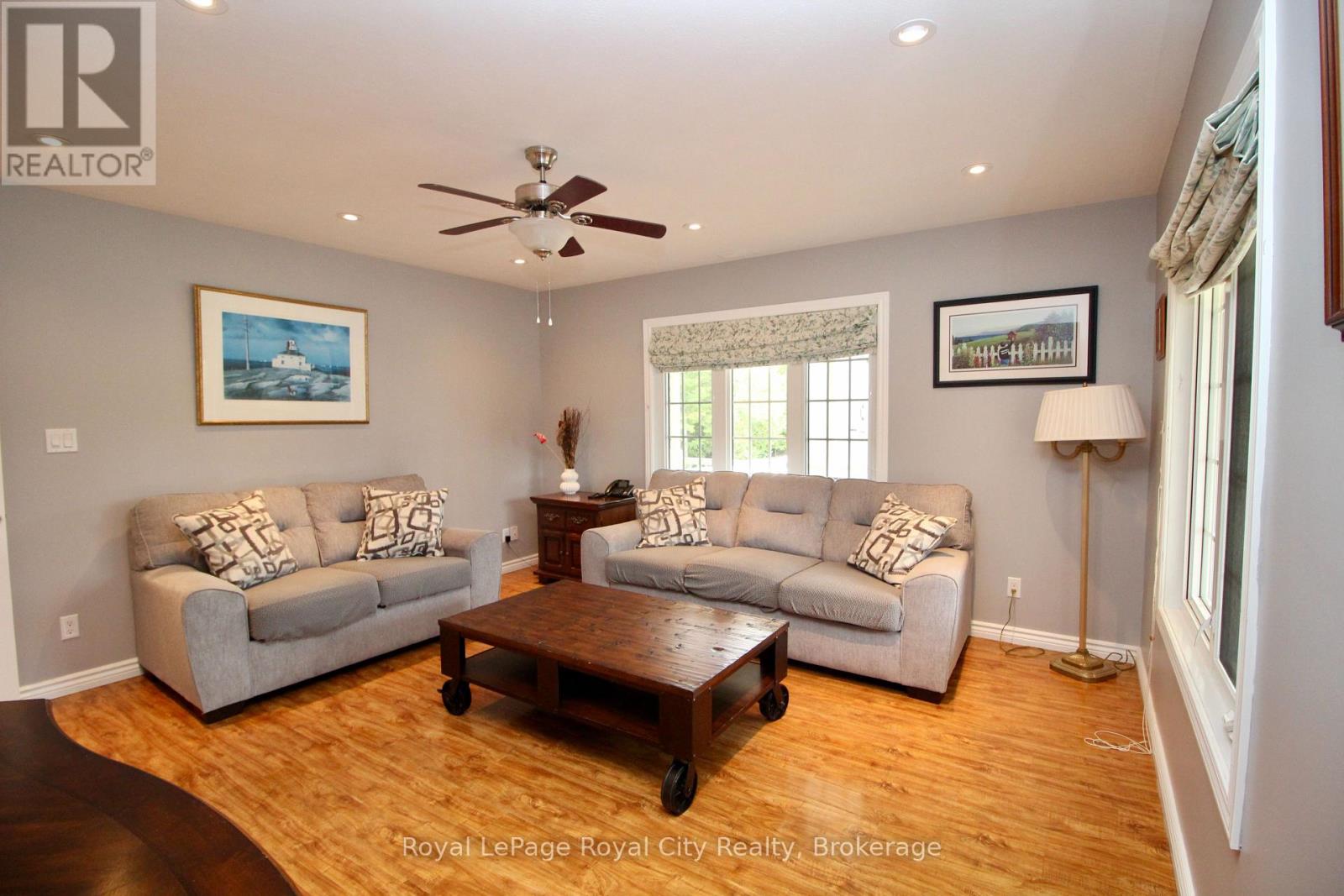 13 Elgin Street, Northern Bruce Peninsula, Ontario  N0H 2R0 - Photo 15 - X12089342