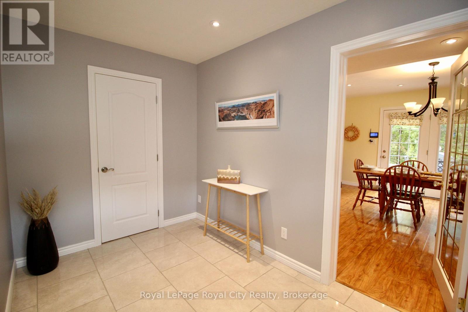 13 Elgin Street, Northern Bruce Peninsula, Ontario  N0H 2R0 - Photo 24 - X12089342