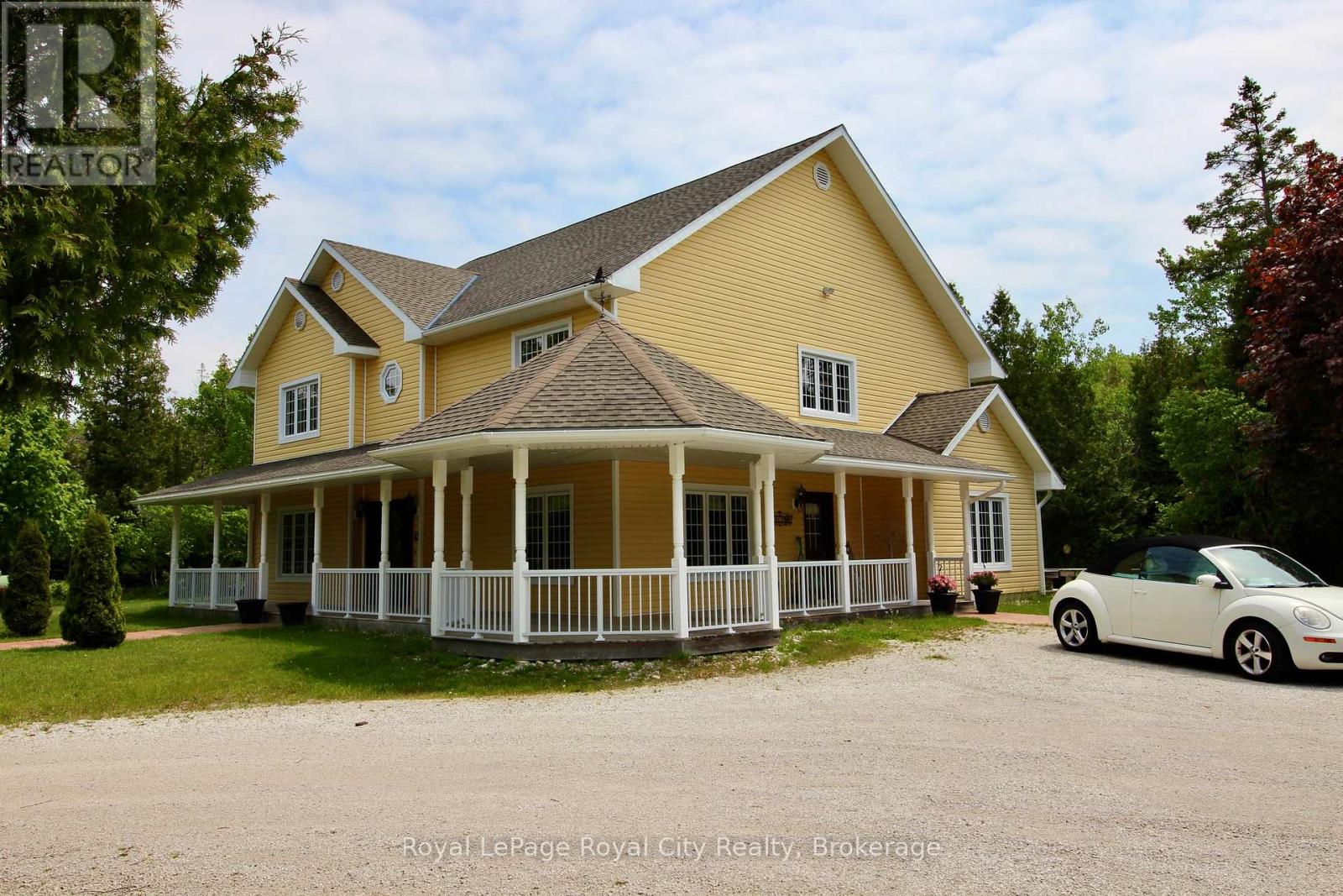 13 Elgin Street, Northern Bruce Peninsula, Ontario  N0H 2R0 - Photo 3 - X12089342