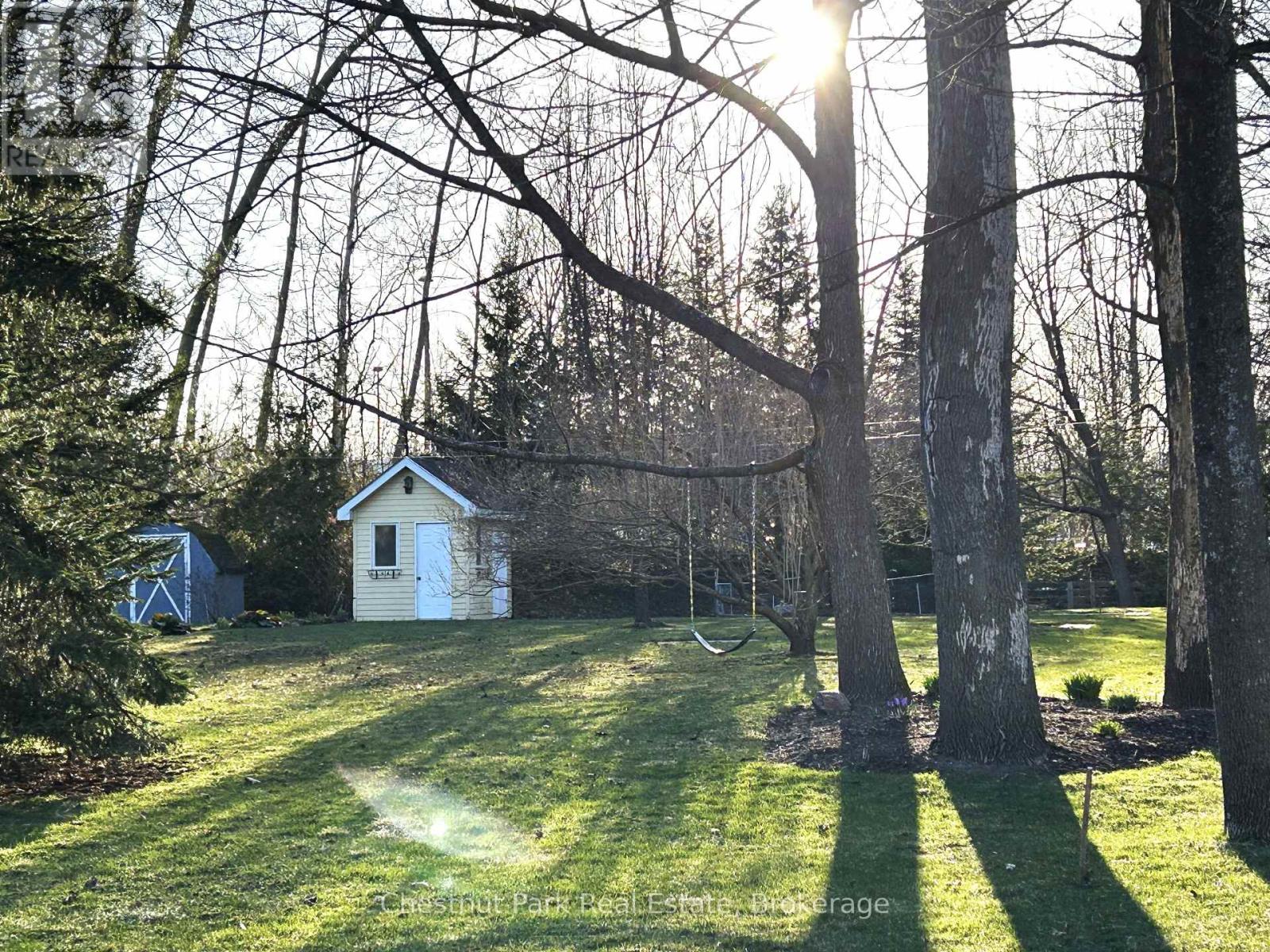 13 Pollard Drive, Meaford, Ontario  N4L 1A7 - Photo 2 - X12089736