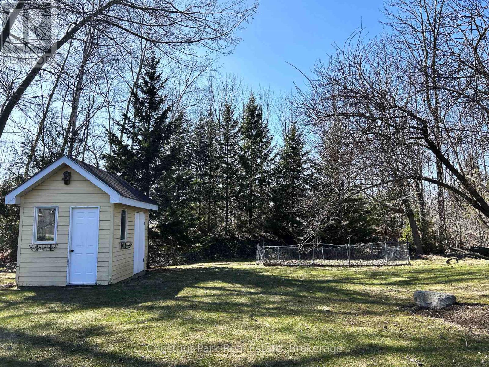 13 Pollard Drive, Meaford, Ontario  N4L 1A7 - Photo 7 - X12089736